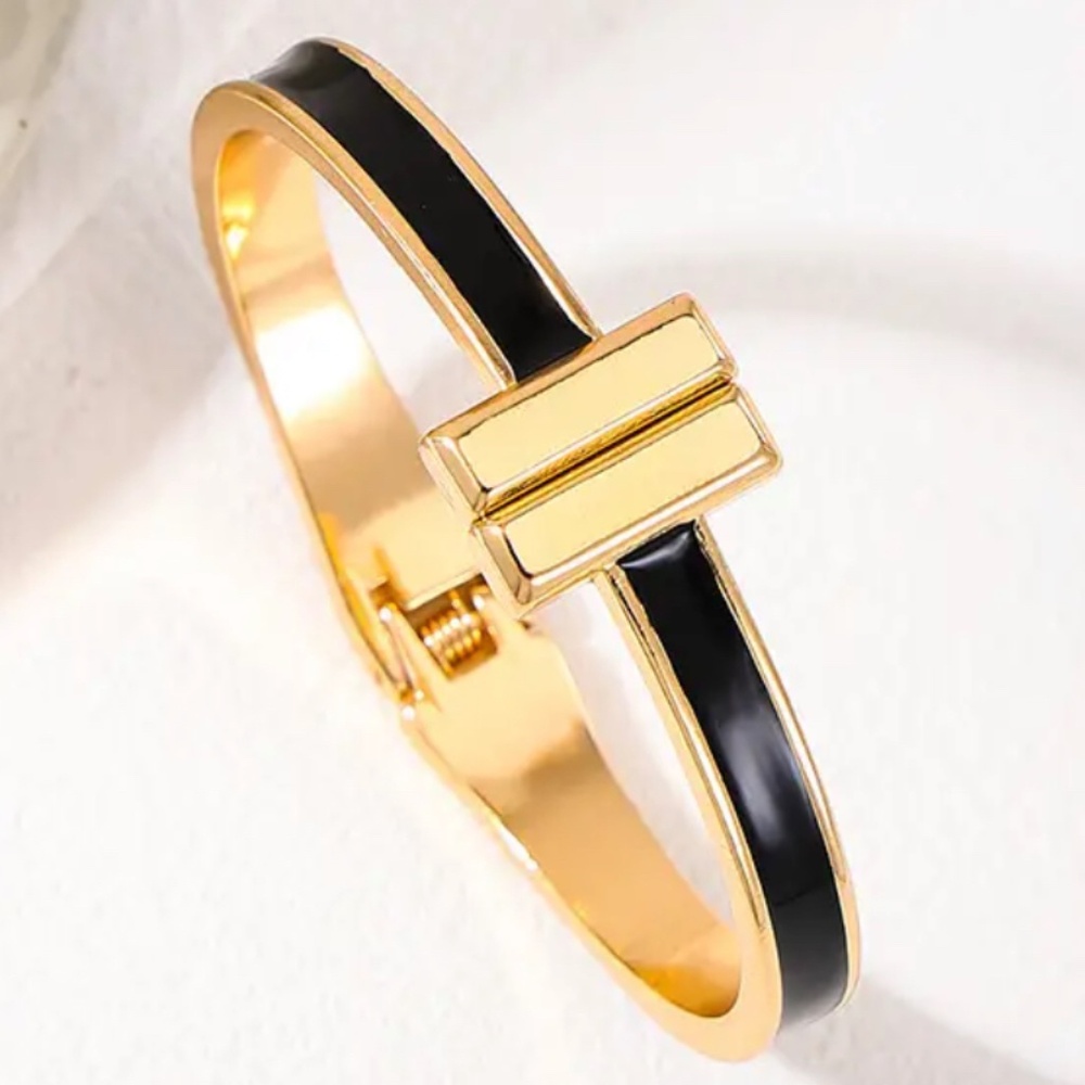 Spring Clasp Bangle - Designer Inspired - Picture 8 of 9